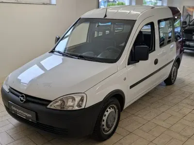 Gebraucht Opel Combo 75 PS (55 kW) 2011 Weiß Van / Kleinbus