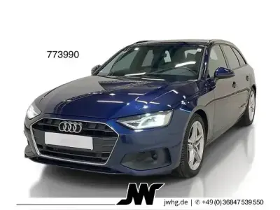 Używany Audi A4 S-Line 204 KM (150 kW) 2023 Niebieski Kombi
