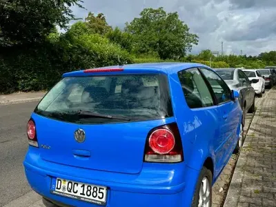 Gebraucht VW Polo Comfortline 80 PS (58 kW) 2009 Blau Kleinwagen
