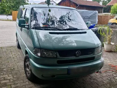Gebraucht VW Multivan 102 PS (75 kW) 1998 Grün Van / Kleinbus