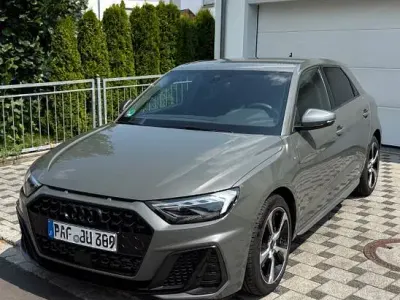 Gebraucht Audi A1 S-Line 207 PS (152 kW) 2025 Grau SUV