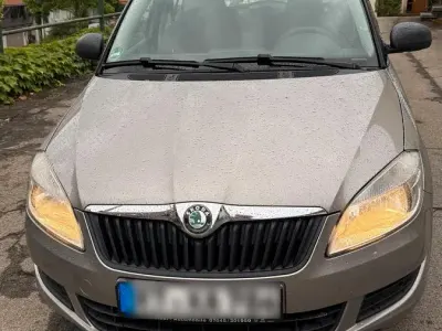 Gebraucht Skoda Fabia 44 PS (32 kW) 2010 Grau Kleinwagen