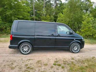 Gebraucht VW Multivan 102 PS (75 kW) 2013 Schwarz Van / Kleinbus