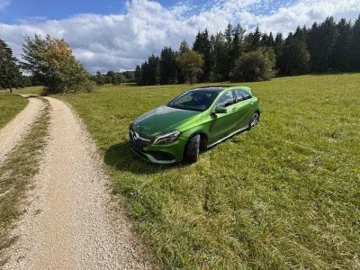 Gebraucht Mercedes A180 122 PS (89 kW) 2018 Grün Kleinwagen