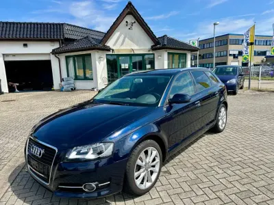 Gebraucht Audi A3 Sport 140 PS (102 kW) 2012 Blau Kleinwagen