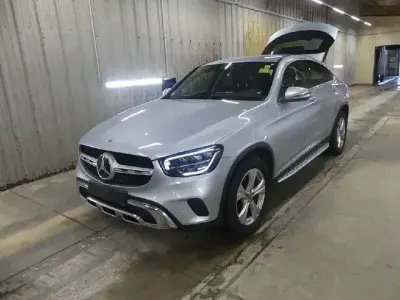 Gebraucht Mercedes GLC200 163 PS (119 kW) 2023 Silber SUV