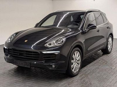 Gebraucht Porsche Cayenne 262 PS (192 kW) 2016 Tiefschwarzmet. SUV