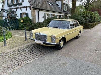 gebraucht Mercedes W115 Daimler240D /8 H-Gutachten Ahorngelb