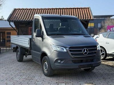 Gebraucht Mercedes Sprinter 170 PS (125 kW) 2023 Lackfarbe selenitgrau meta (metallic) Van