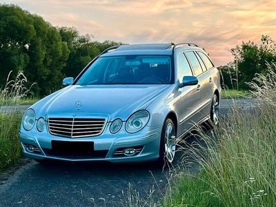 Silber Gebraucht 2007 Mercedes E200 Avantgarde Kombi | 4.000 € (Fairer Preis)