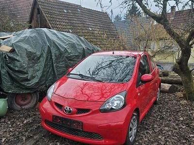 Rot Gebraucht 2006 Toyota Aygo Kleinwagen | 1.690 € (Guter Preis)