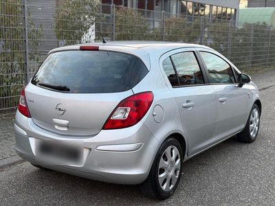 Usata Opel Corsa 87 CV (63 kW) 2010 Argento Utilitaria