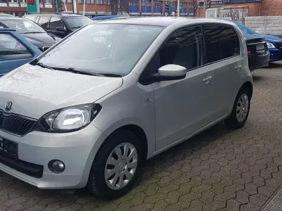 Gebraucht Skoda Citigo Active 60 PS (44 kW) 2015 Silber Kleinwagen