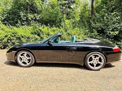 Begagnad Porsche 911 Carrera Cabriolet 320 HK (235 kW) 2002 Svart Cab