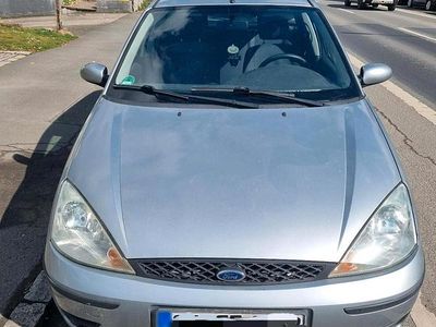 Gebraucht Ford Focus 100 PS (73 kW) 2004 Silber Kombi