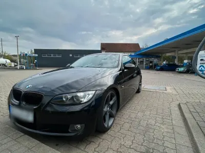 Gebraucht BMW 325 197 PS (144 kW) 2009 Schwarz Coupé