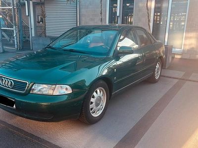 Usata Audi A4 Design 101 CV (74 kW) 1997 Verde Berlina