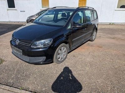 Second-hand VW Touran Trendline 105 CP (77 kW) 2013 Negru Monovolum