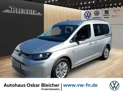 Gebraucht VW Caddy Life 122 PS (89 kW) 2023 Silber Van / Kleinbus