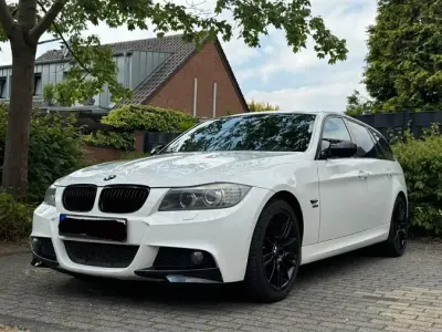 Gebraucht BMW 320 M Sport 177 PS (130 kW) 2009 Weiß Kombi