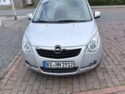 Używany Opel Agila 68 KM (50 kW) 2013 Srebrny Hatchback