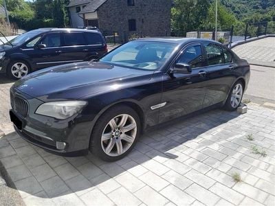 BMW 730