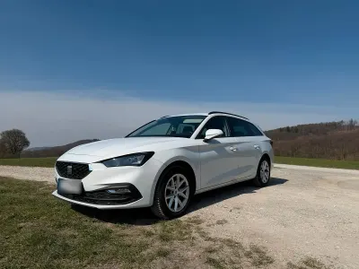 Używany Seat Leon ST 131 KM (96 kW) 2022 Biały Kombi