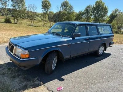 Gebraucht Volvo 240 116 PS (85 kW) 1993 Blau Limousine