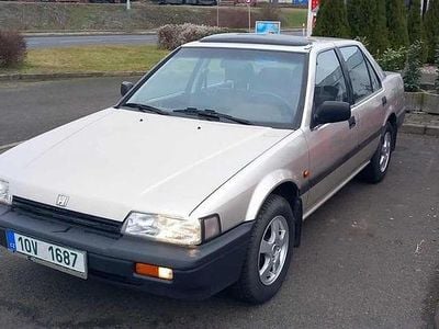Usata Honda Accord 102 CV (75 kW) 1987 Beige Berlina