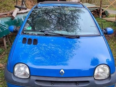 Second-hand Renault Twingo 58 CP (42 kW) 2005 Albastru Hatchback