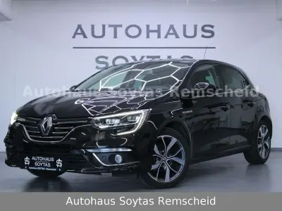 Gebraucht Renault Mégane IV Bose Edition 132 PS (97 kW) 2016 Schwarz Limousine