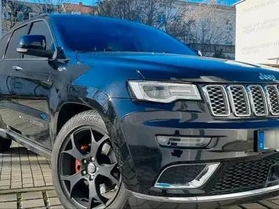 Gebraucht Jeep Grand Cherokee Summit 250 PS (183 kW) 2017 Schwarz SUV