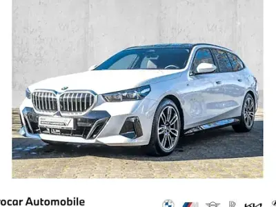 Usata BMW 520 Comfort Edition 197 CV (144 kW) 2025 Bianco Station wagon