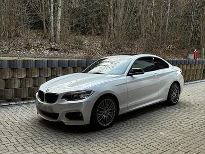 Gebraucht BMW 220 M Sport 190 PS (139 kW) 2016 Weiß Coupé
