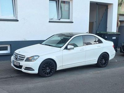 Second-hand Mercedes C220 Elegance 170 CP (125 kW) 2014 Alb Berlinǎ