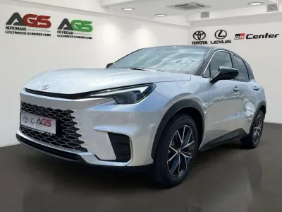 Neu Lexus LBX 136 PS (100 kW) 2026 Platinsilber/schwarz SUV