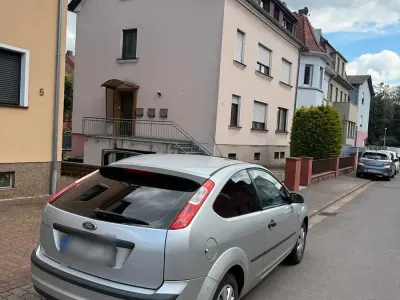 Second-hand Ford Focus 80 CP (58 kW) 2005 Gri Hatchback