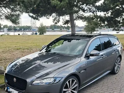 Gebraucht Jaguar XF Sportbrake Prestige 179 PS (131 kW) 2018 Grau Kombi