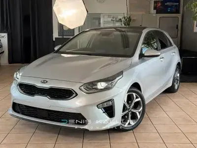 Gebraucht Kia Ceed Platinum 140 PS (102 kW) 2018 (kcs) sparklingsilber met. Kleinwagen