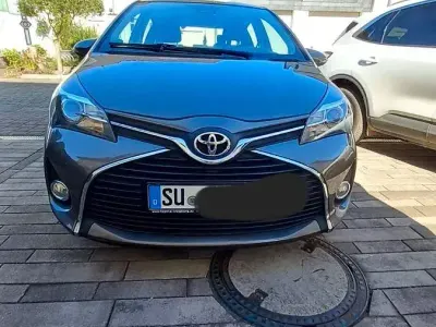 Gebraucht Toyota Yaris Edition-S 99 PS (72 kW) 2017 Grau Kleinwagen