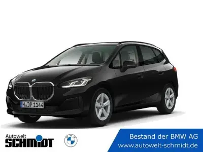 Gebraucht BMW 220 Active Tourer Luxury Line 170 PS (125 kW) 2025 Sapphirschwarz Van / Kleinbus
