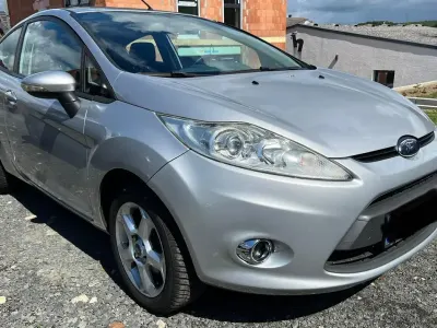 Gebraucht Ford Fiesta 97 PS (71 kW) 2008 Silber Kleinwagen
