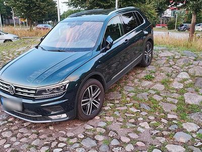 Grün Gebraucht 2017 VW Tiguan Highline SUV | 25.499 € (Etwas zu teuer)