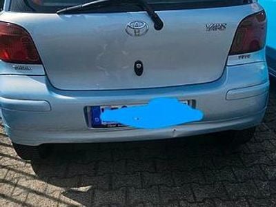 Usata Toyota Yaris 65 CV (47 kW) 2004 Blu Utilitaria