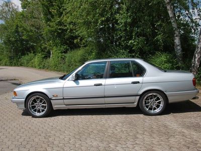 Silber Gebraucht 1994 BMW 730 Limousine | 11.499 €