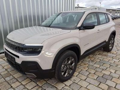 Neu Jeep Avenger Longitude 110 PS (80 kW) 2025 Granitgrau metallic SUV