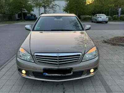 Second-hand Mercedes C220 170 CP (125 kW) 2007 Bej Berlinǎ