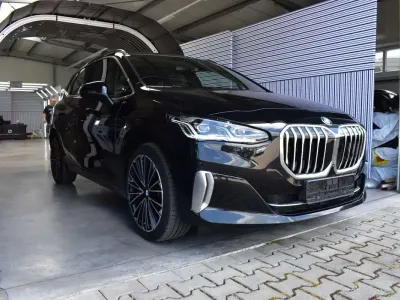 Gebraucht BMW 218 Luxury Line 150 PS (110 kW) 2022 Saphirschwarz SUV