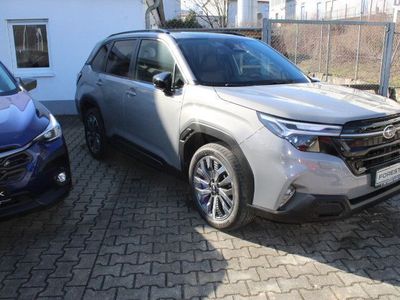 Neu Subaru Forester Platinum 136 PS (100 kW) 2025 River rock pearl SUV