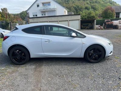 Opel Astra GTC